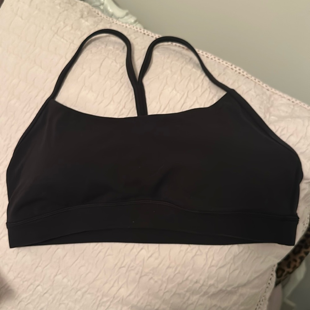 Lululemon Flow Y Nulu Bra sz 10